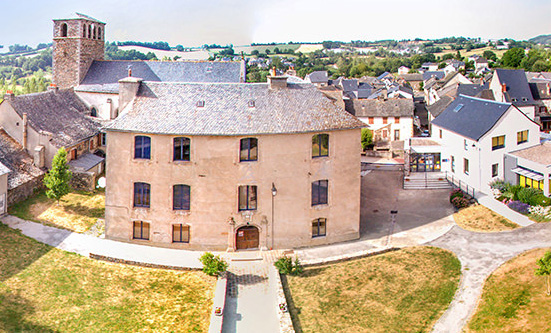 Le village d'Arvieu Pour créer sa vie grandeur nature